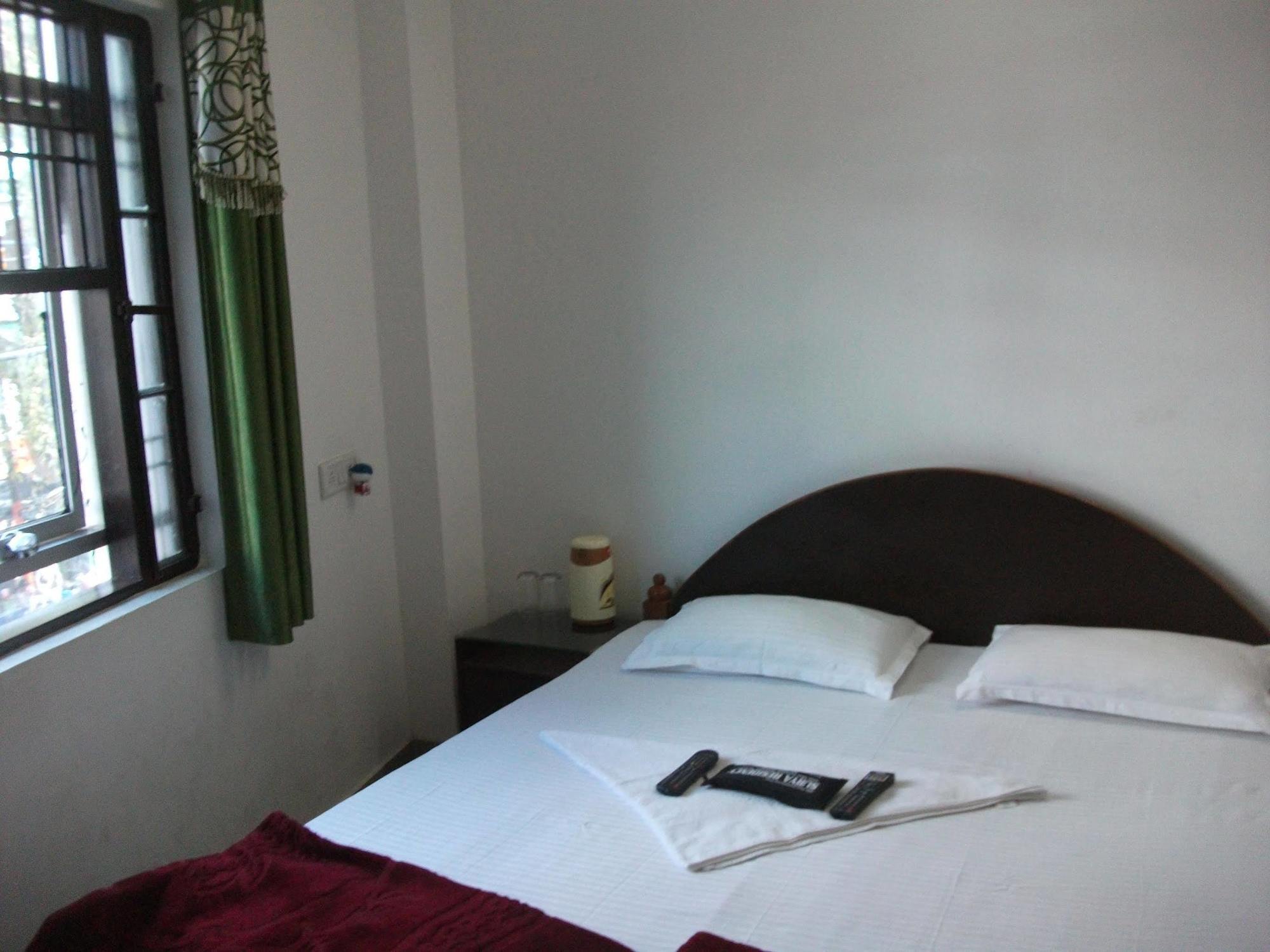Surya Residency Paying Guest House 瓦拉纳西 外观 照片